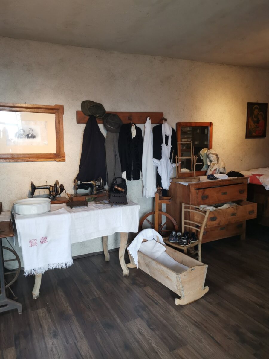 Una stanza del Museo del Matajur
