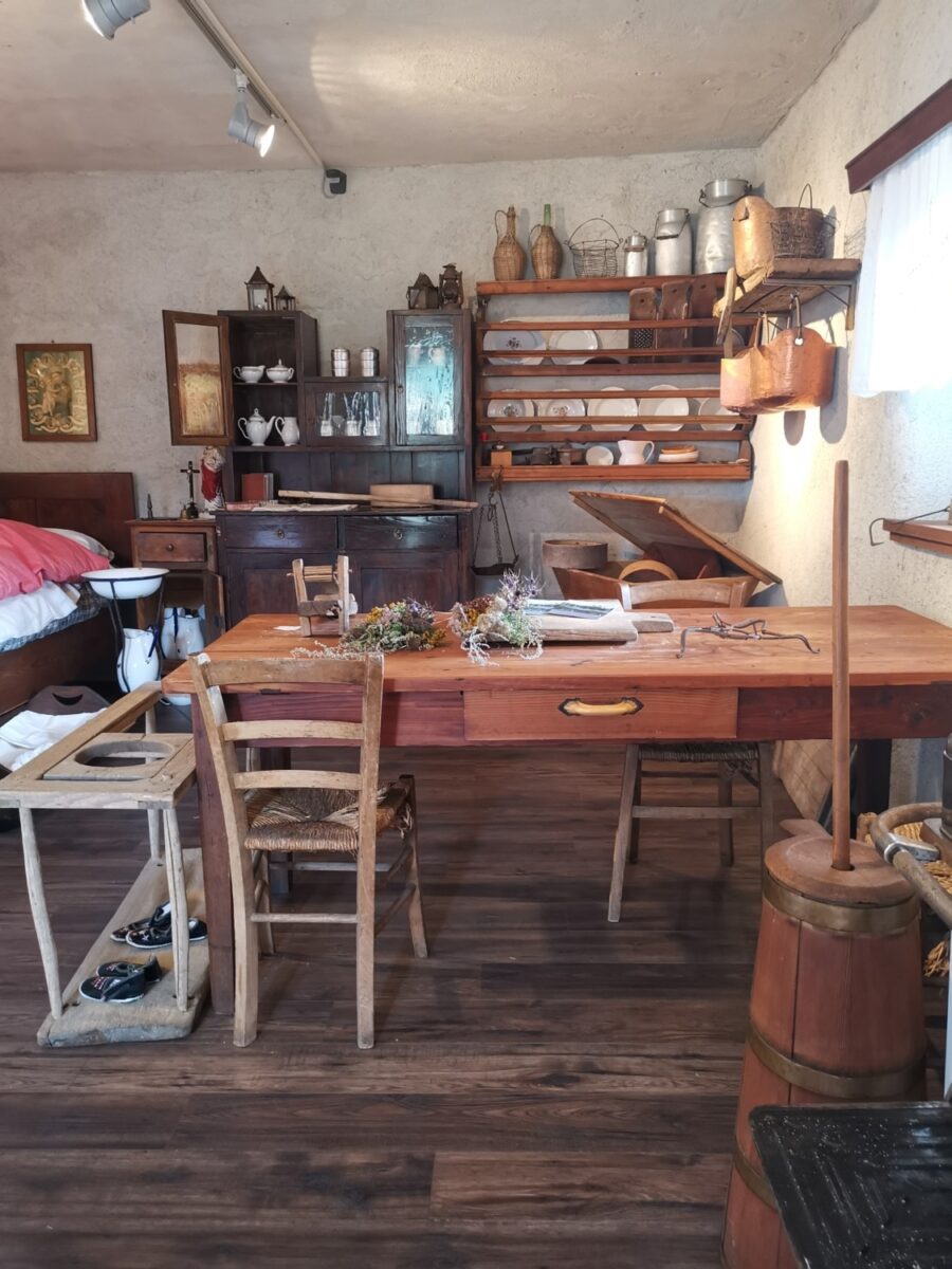 Una stanza del Museo del Matajur