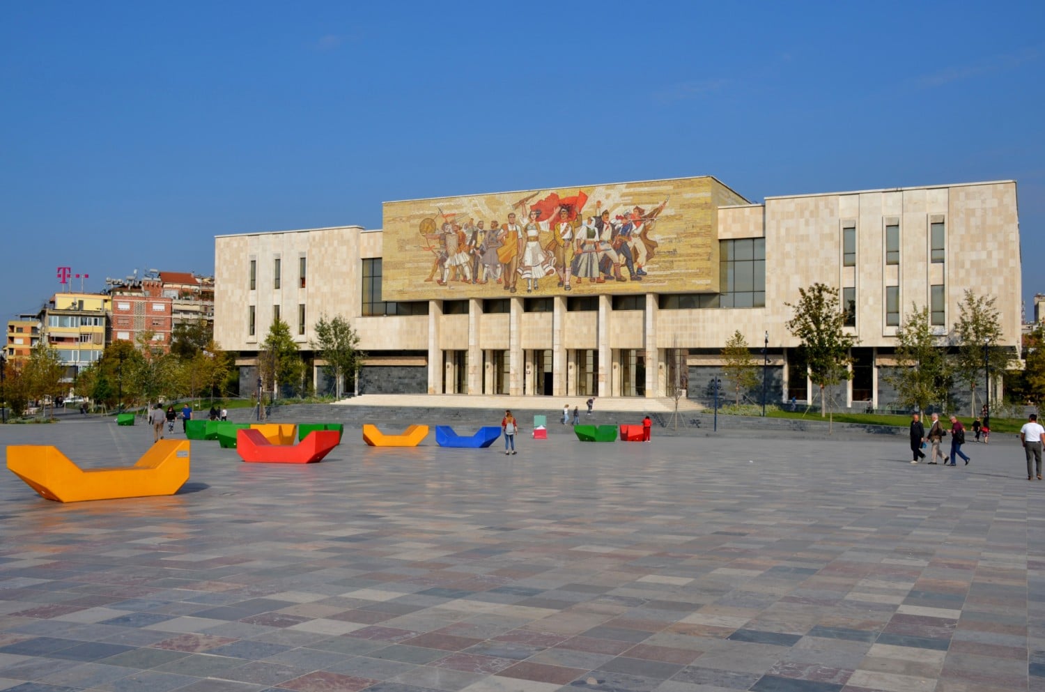 Piazza Scanderbeg oggi Piazza Scanderbeg oggi