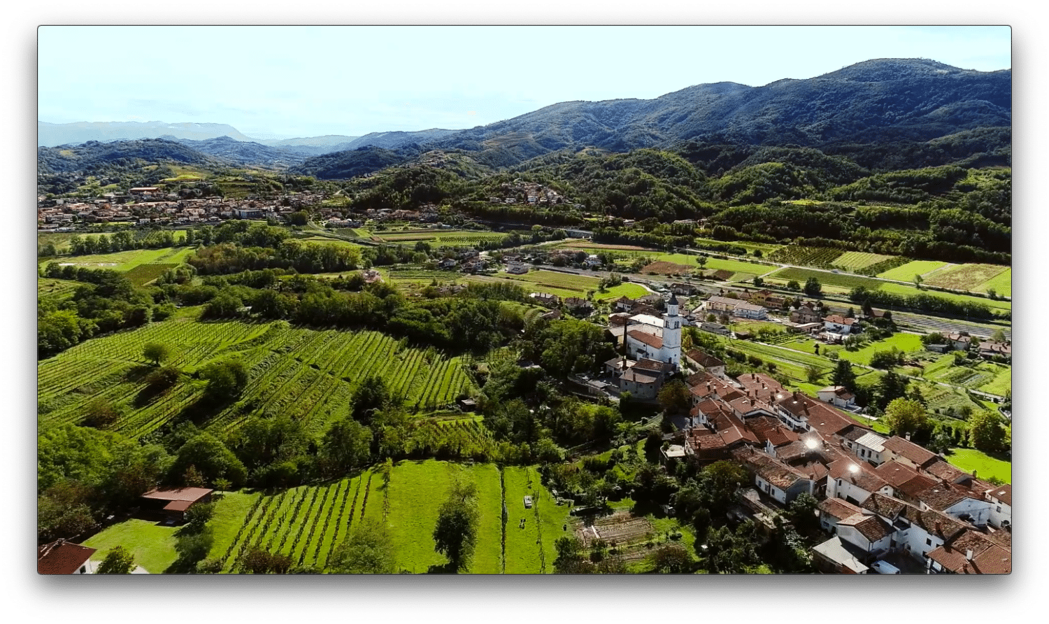 Il villaggio di Prvačina in Slovenia
