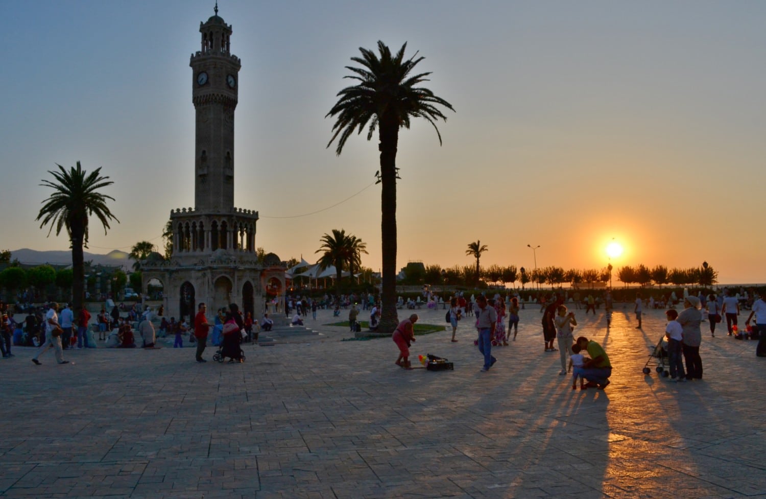 Konak Square al tramonto