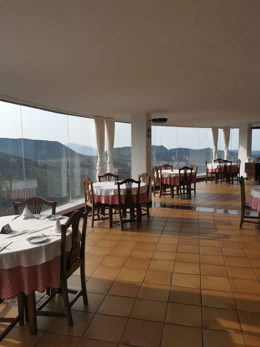 Le vetrate panoramiche del ristorante El Diablo