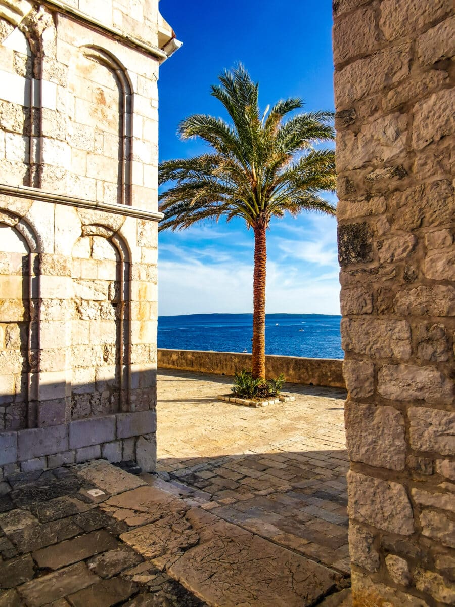 Scorcio del centro storico di Rab Scorcio del centro storico di Rab