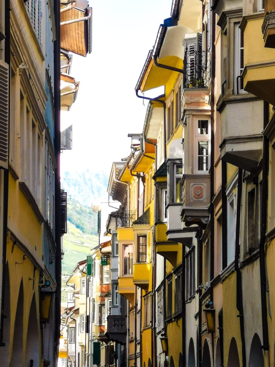 Via dei Portici