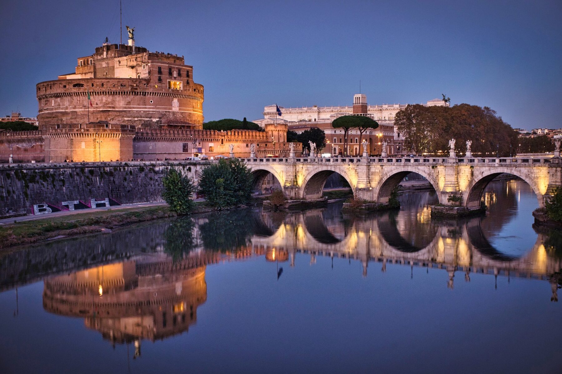 Il Tevere e Castel Sant'Angelo Il Tevere e Castel Sant'Angelo