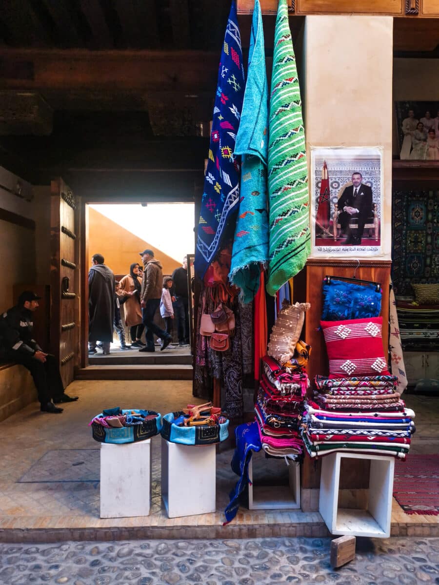 L'entrata del caravanserraglio