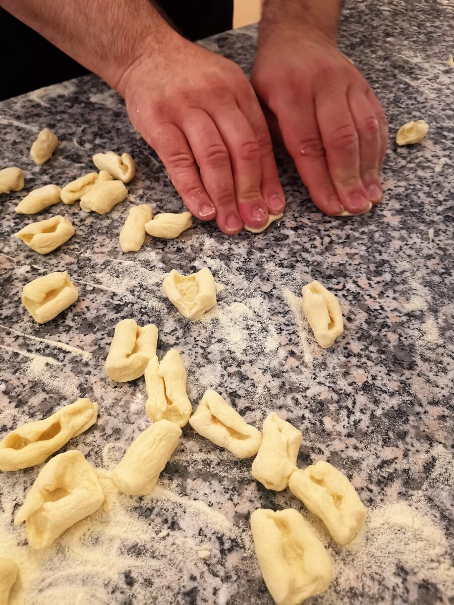 Gli strascinati fatti a mano Gli strascinati fatti a mano