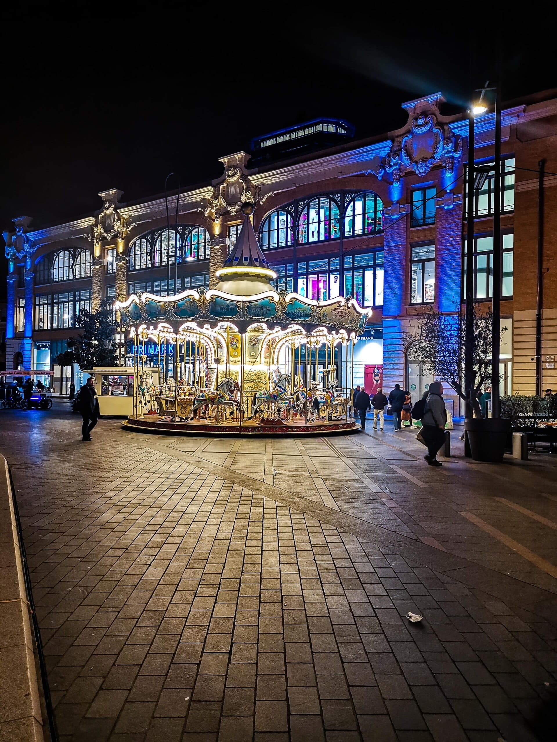 Le luci di Tolosa di notte Le luci di Tolosa di notte