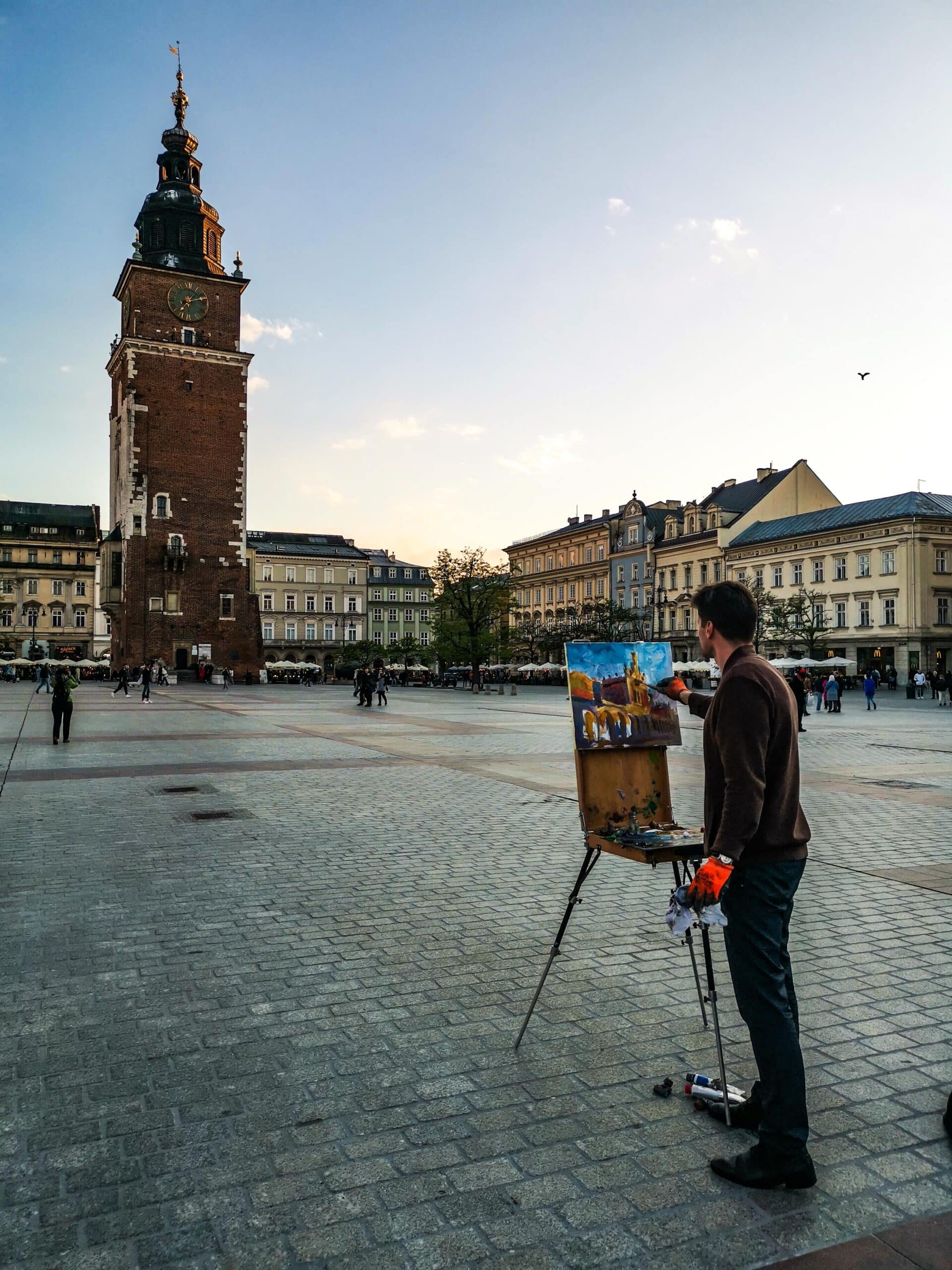 Artisti dipingono scorci del Rynek Artisti dipingono scorci del Rynek