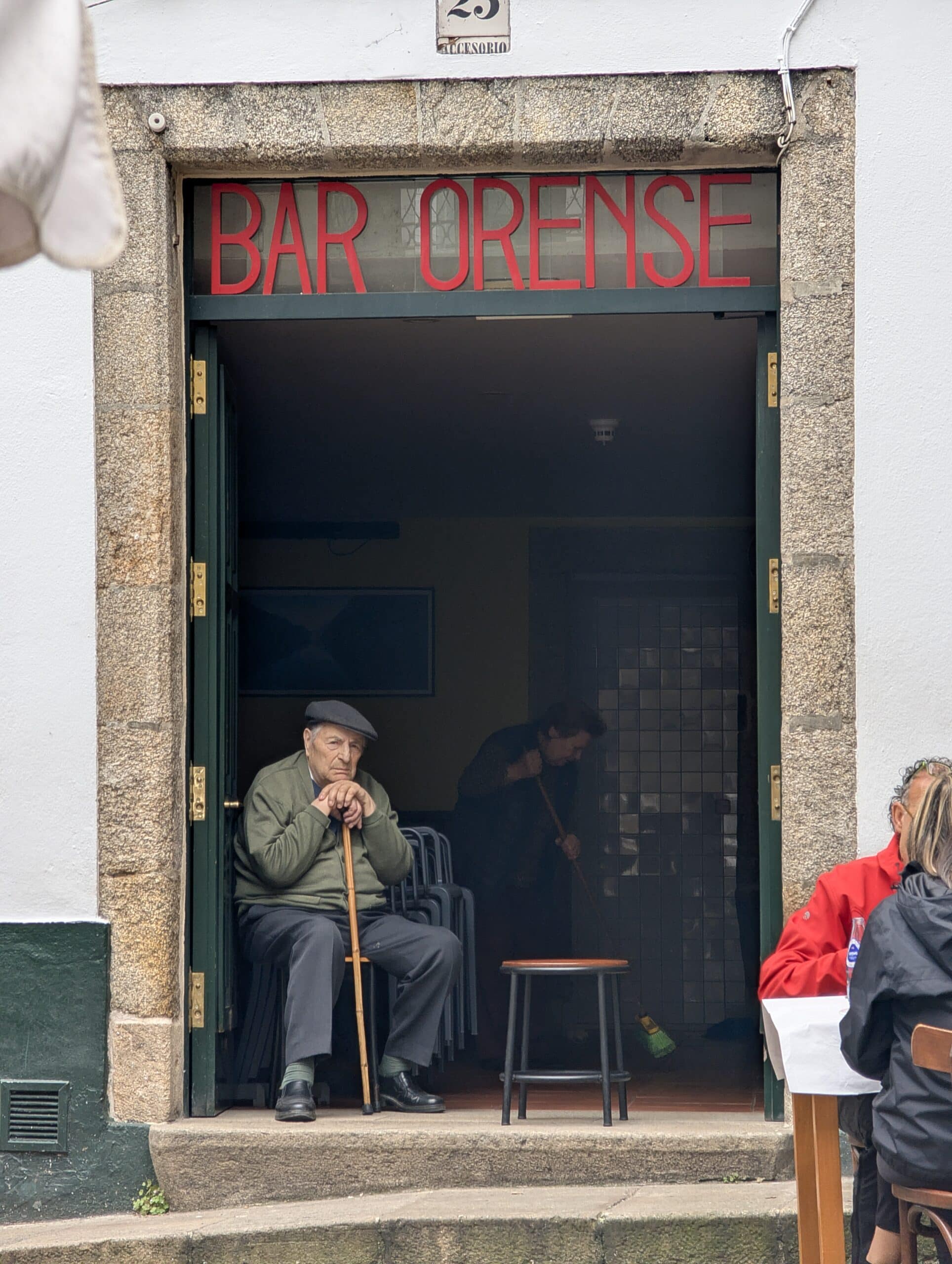 Un bar nel centro storico di Santiago de Compostela Un bar nel centro storico di Santiago de Compostela