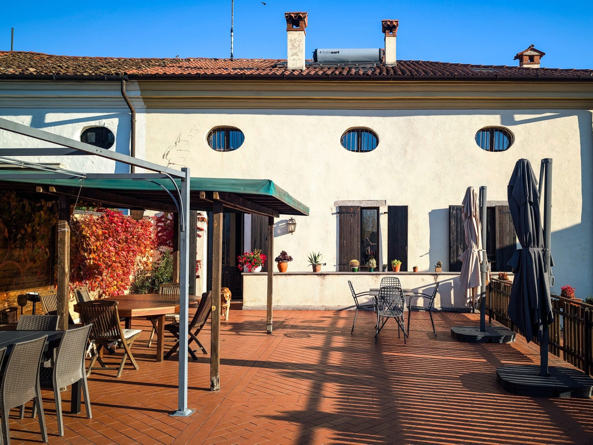 La terrazza dell'agriturismo La terrazza dell'agriturismo