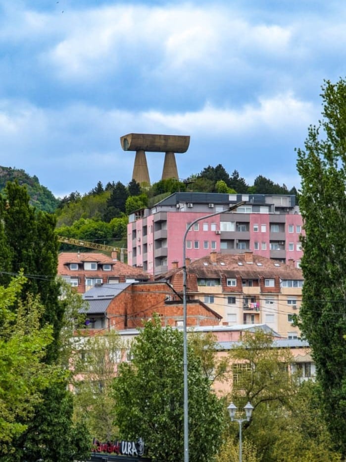 Il monumento ai minatori sulle colline Il monumento ai minatori sulle colline
