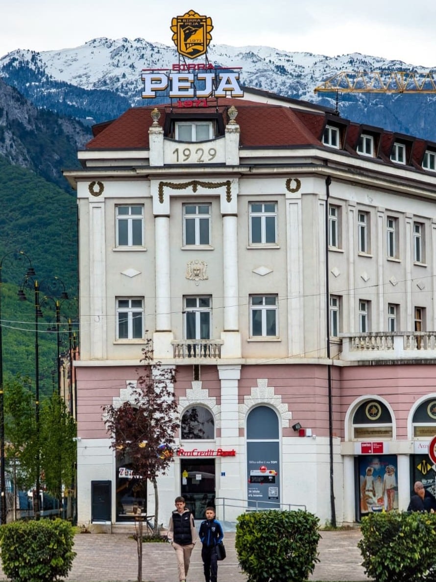 Peja è anche la patria della birra kosovara Peja è anche la patria della birra kosovara